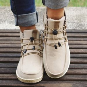 Rosy Apricot Laced front Ankle Boots new 9.5 women’s